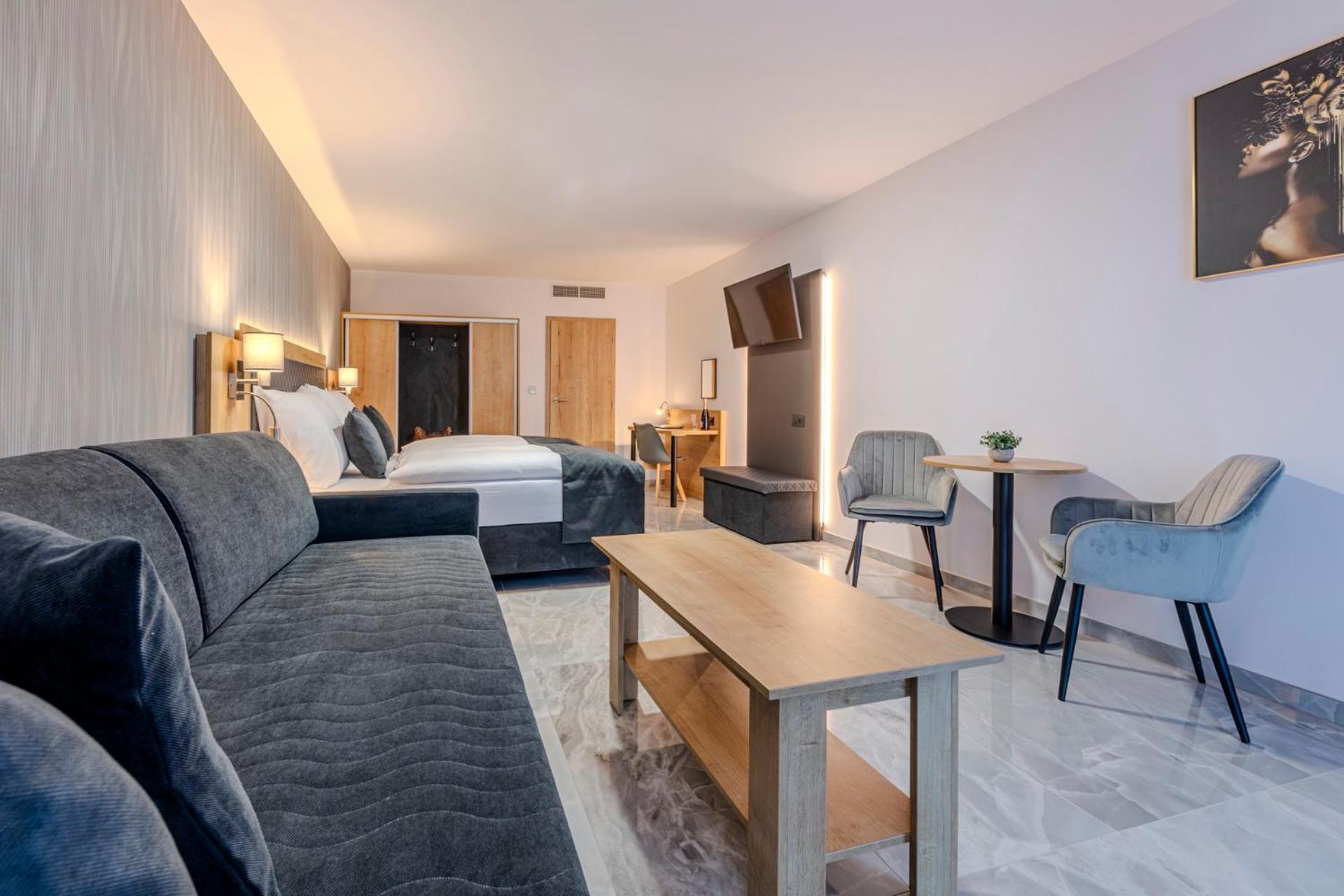 Hotel Triska Brandýs nad Labem-Stará Boleslav エクステリア 写真