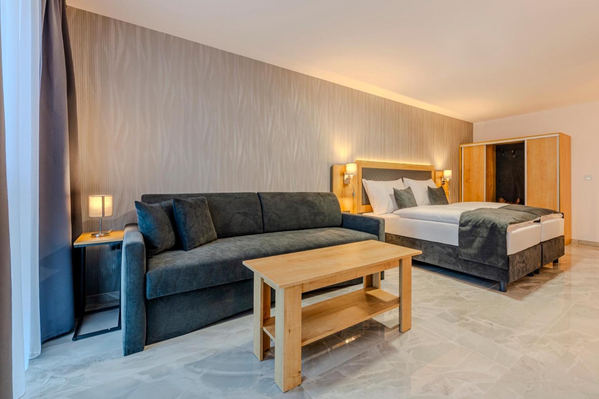Hotel Triska Brandýs nad Labem-Stará Boleslav エクステリア 写真